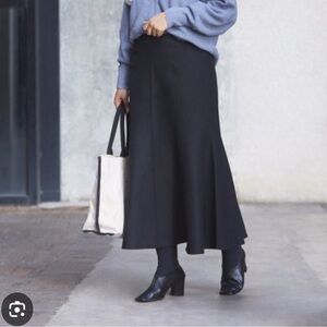 Uniqlo Black Mermaid Skirt